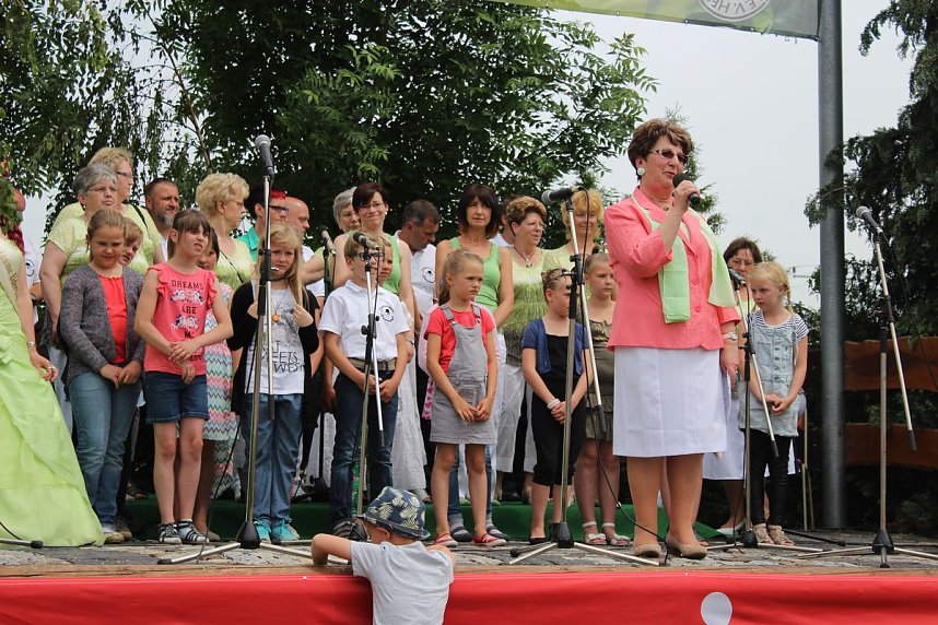 Laubk&ouml;nig gekr&ouml;nt - Geheimnis der Hofdamen gel&uuml;ftet!