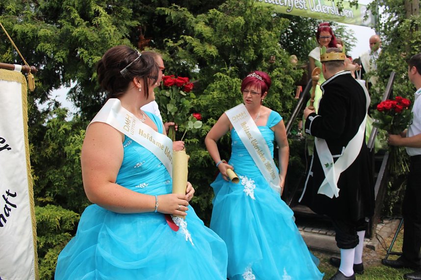 Laubk&ouml;nig gekr&ouml;nt - Geheimnis der Hofdamen gel&uuml;ftet!