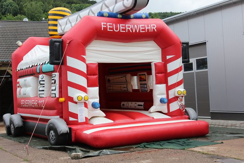Unwettereinsatz auf Feuerwehrfest in Bebra