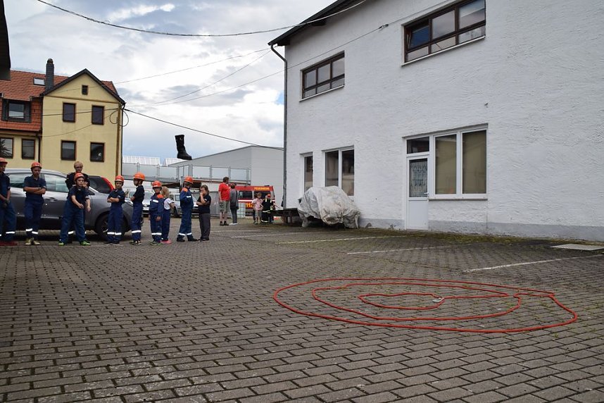 Unwettereinsatz auf Feuerwehrfest in Bebra