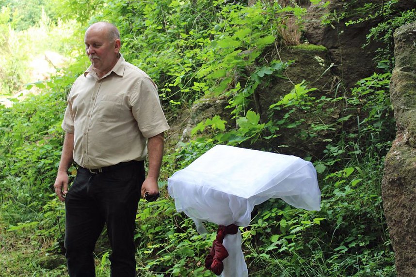 Klingender Wanderweg &uuml;bergeben