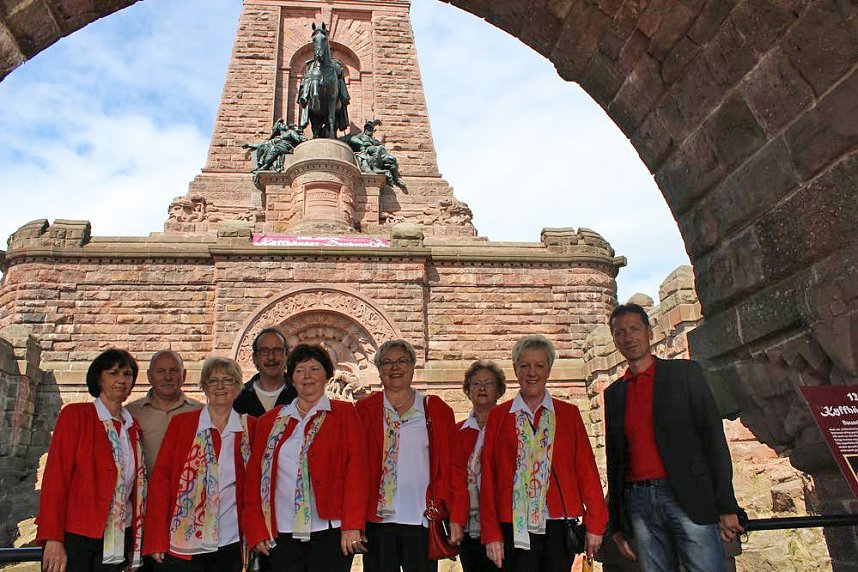 Klingender Wanderweg &uuml;bergeben