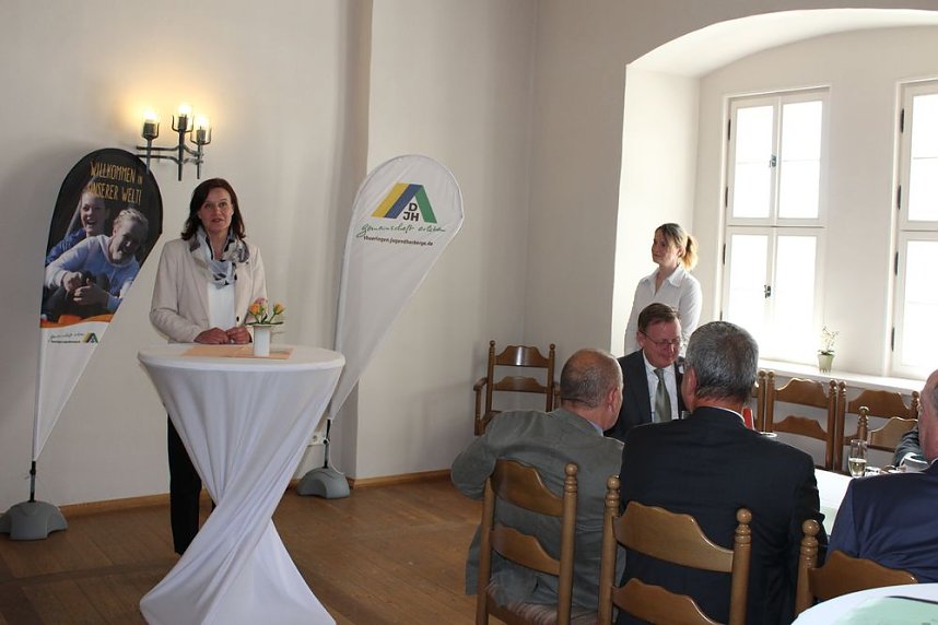 Jugendherberge "Wasserburg" erweitert