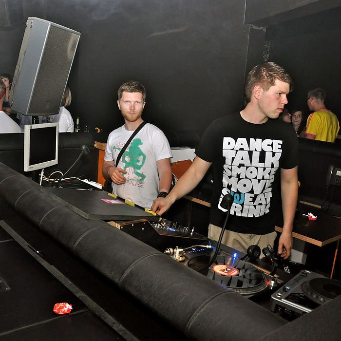 Musik und Handys in der Webe