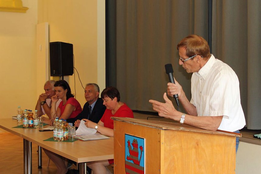 &Uuml;ber Ostrenten diskutiert