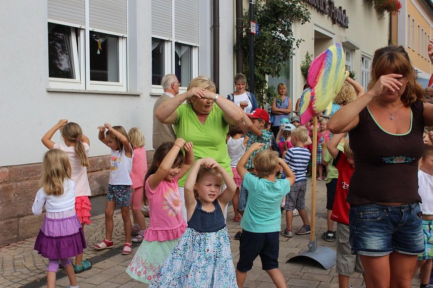 Zum Weltfriedenstag gesungen und getanzt