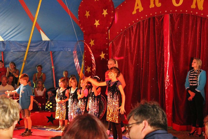 Zirkus auf dem Strau&szlig;berg