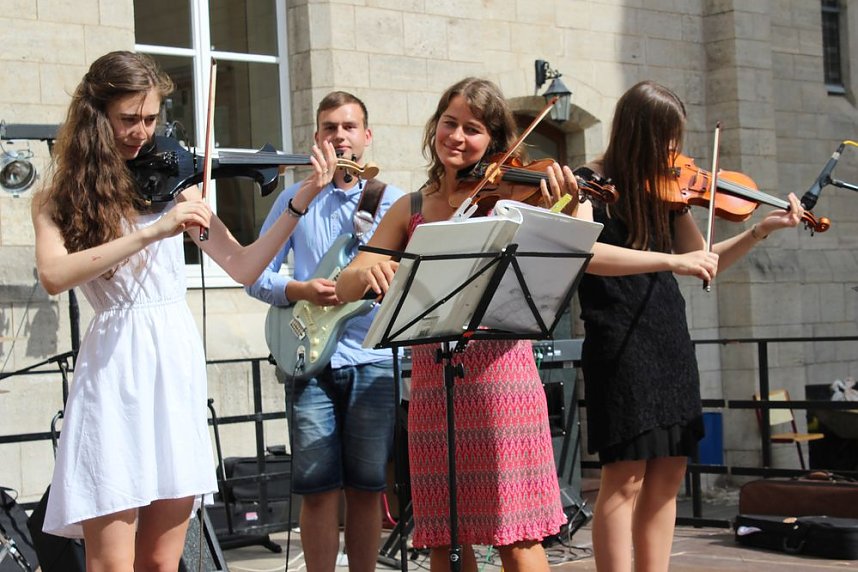 Was f&uuml;r ein Andrang beim Schulfest!