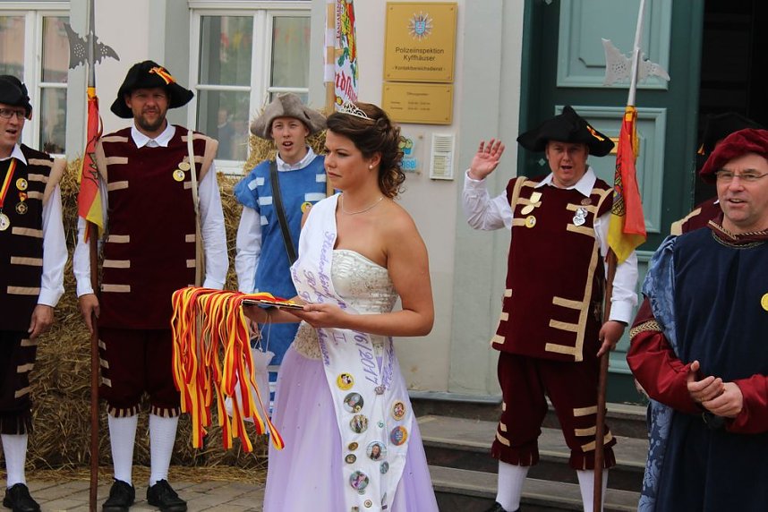 Hausm&auml;nner verk&uuml;nden wieder Er&ouml;ffnung des Bauernmarkts