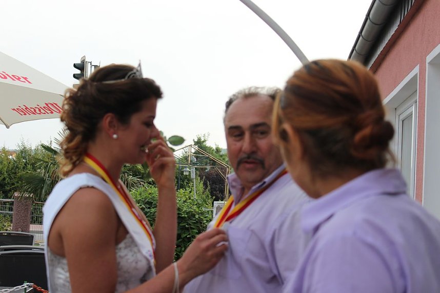 Hausm&auml;nner verk&uuml;nden wieder Er&ouml;ffnung des Bauernmarkts