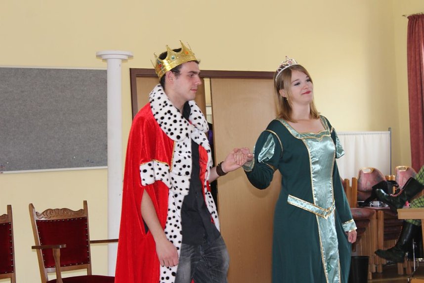 Vorlesen, Tanz und Theater