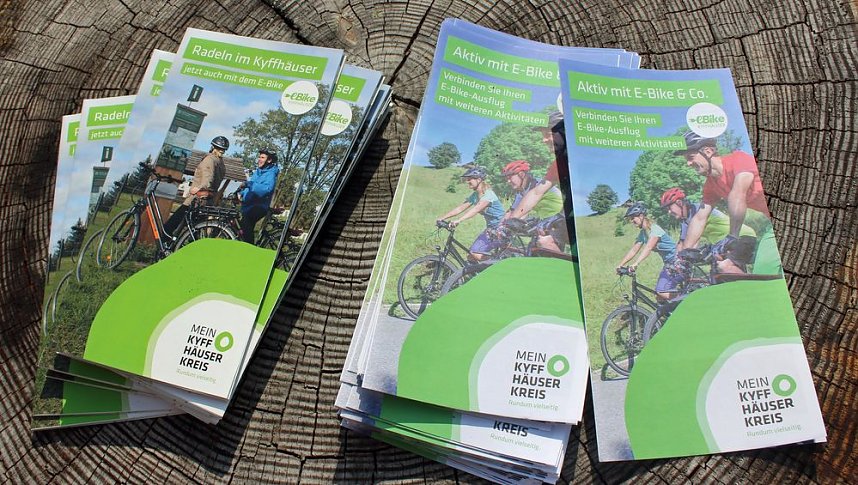 E-Bikes, Faltkarte und Ladepunkte vorgestellt