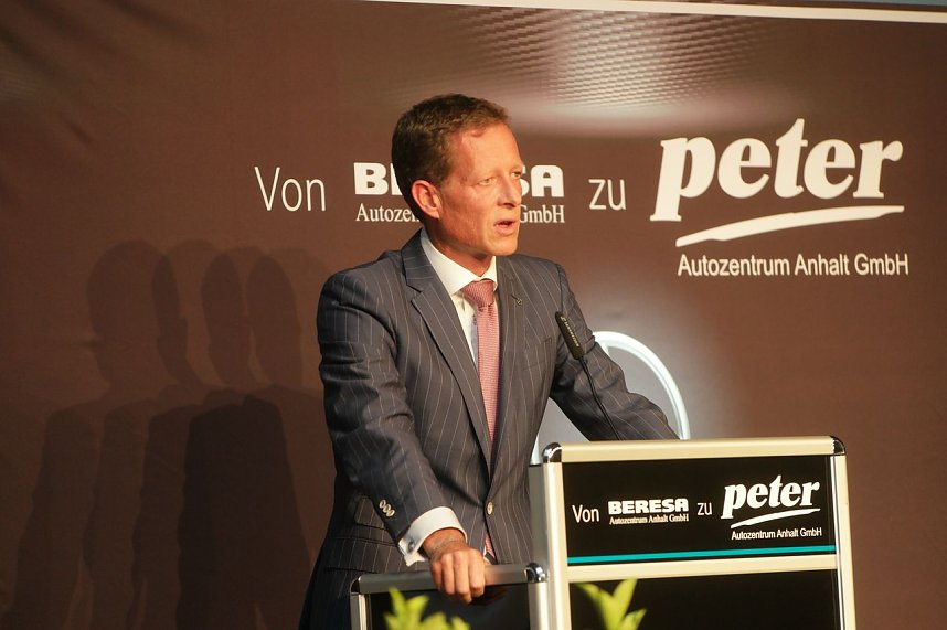 Feierliche Firmen&uuml;bergabe