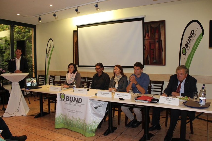 Pl&auml;doyer f&uuml;r den Possen als Urwald