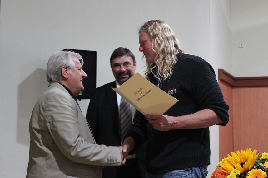 Ehrengabe f&uuml;r J&uuml;rgen Hauskeller