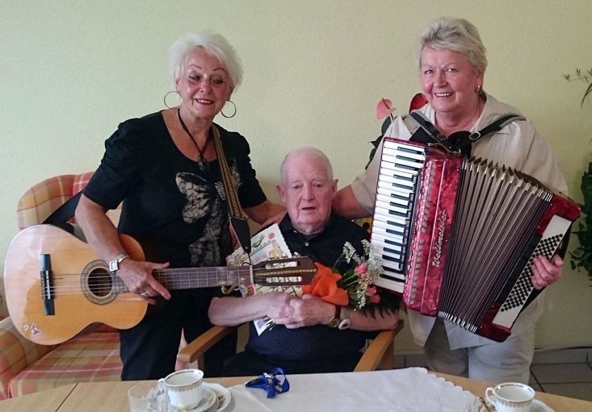 Besonderes St&auml;ndchen zum 90. Geburtstag