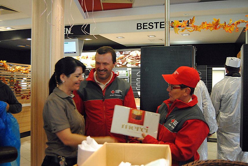 DRK Sanit&auml;tsgruppe zu Gast im Mc Donalds Restaurant Nordhausen