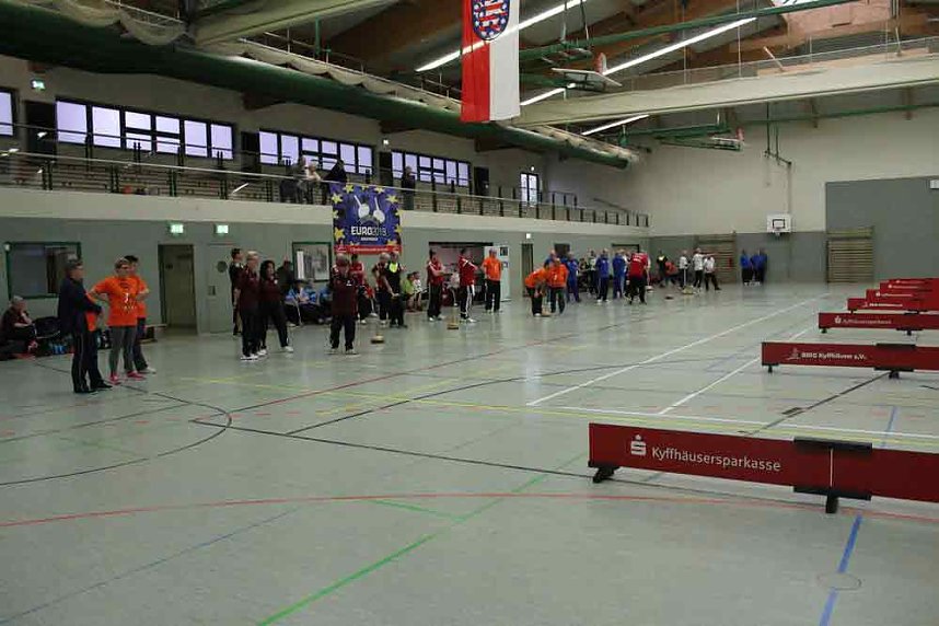 Gut besetztes Bosselturnier gestartet