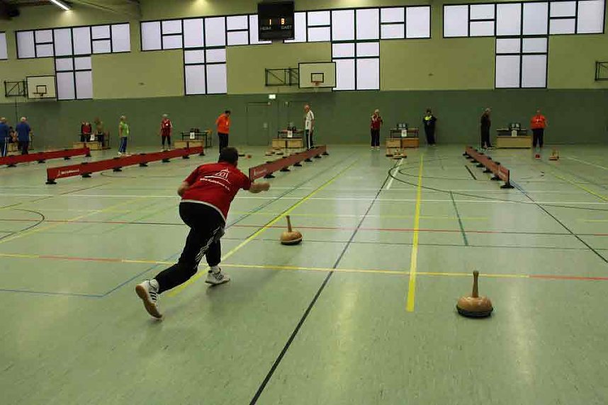 Gut besetztes Bosselturnier gestartet