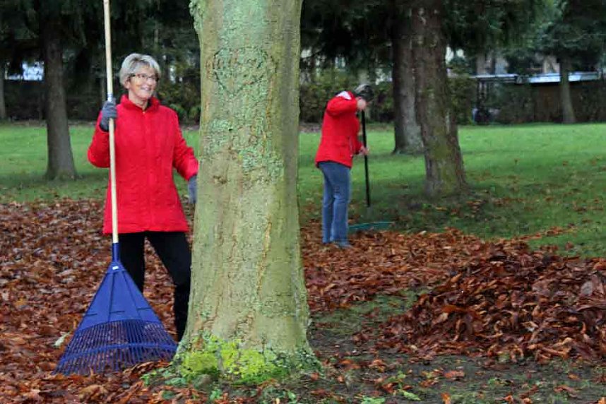 Schwimmbad auf Winter vorbereitet