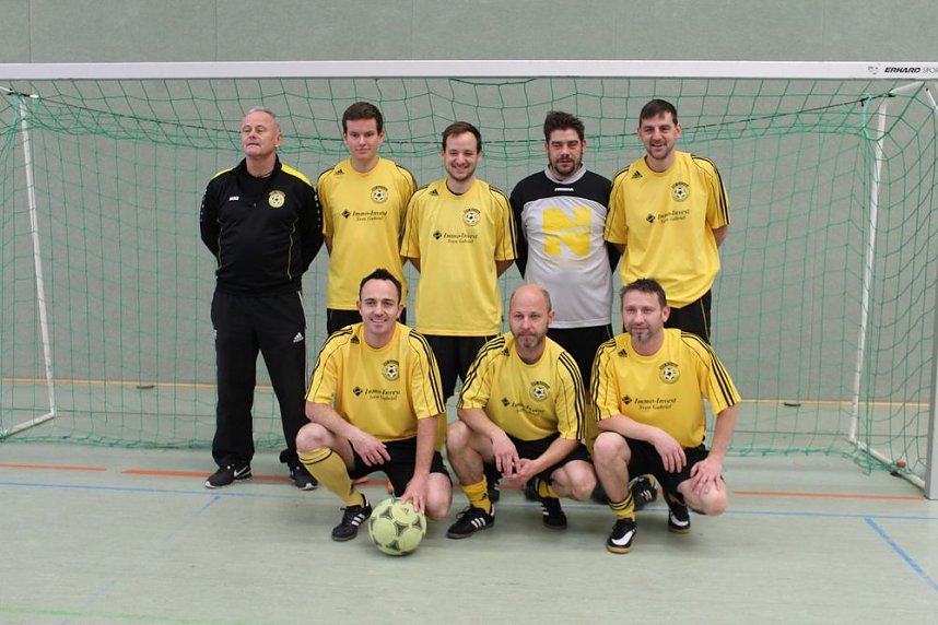 Titelverteidiger klar erfolgreich