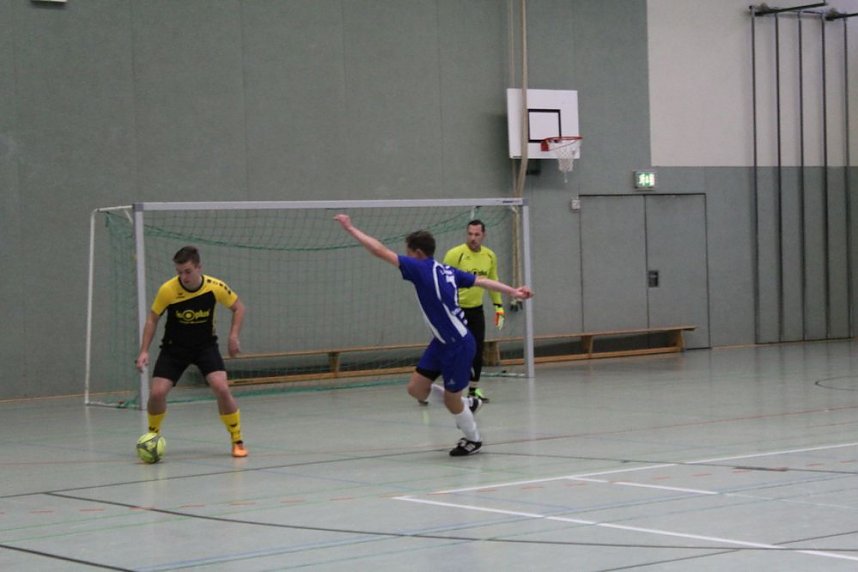 Titelverteidiger klar erfolgreich