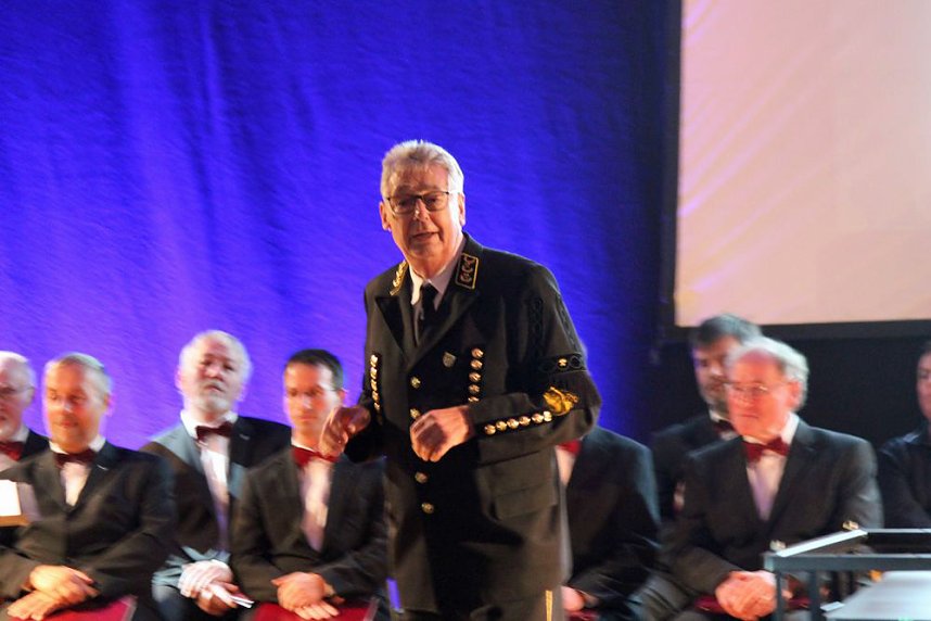 Ministerpr&auml;sident bekam Schl&auml;ge