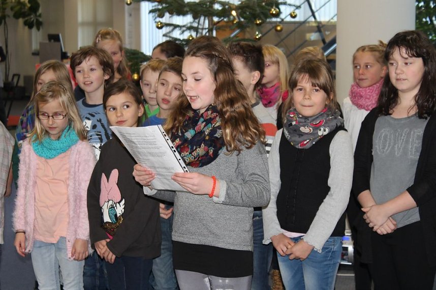 Weihnachtssingen in der Sparkasse