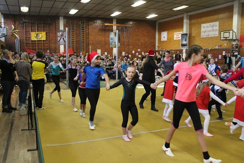 Start des Weihnachtsturnens