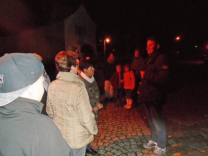 1. Geschichtliche Nachtf&uuml;hrung durch Etzleben