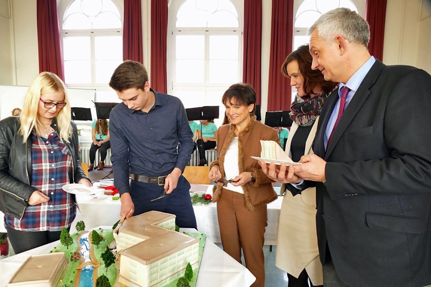 F&ouml;rderbescheid in den H&auml;nden