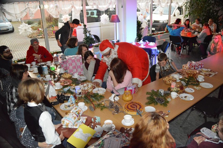 Weihnachtsmann kam schon nach Ebeleben