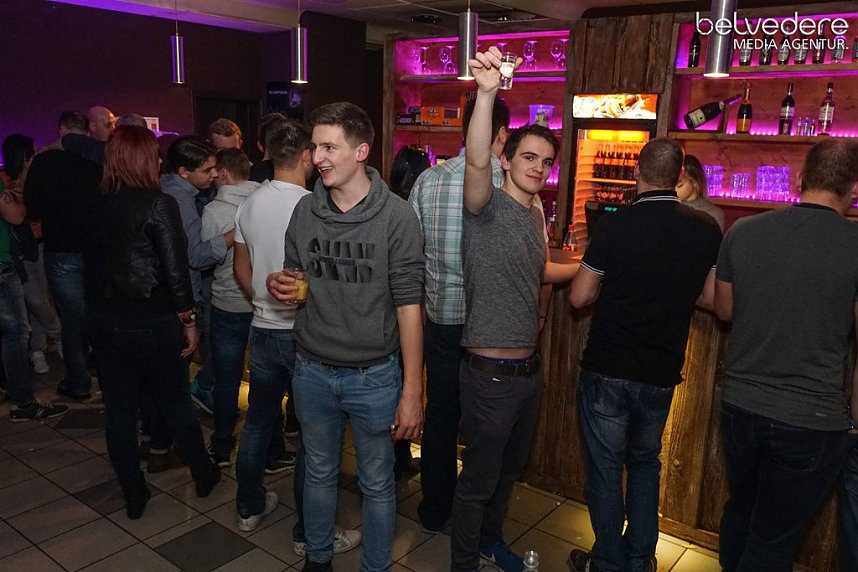 Party im Jugendclubhaus in Nordhausen - der Samstag