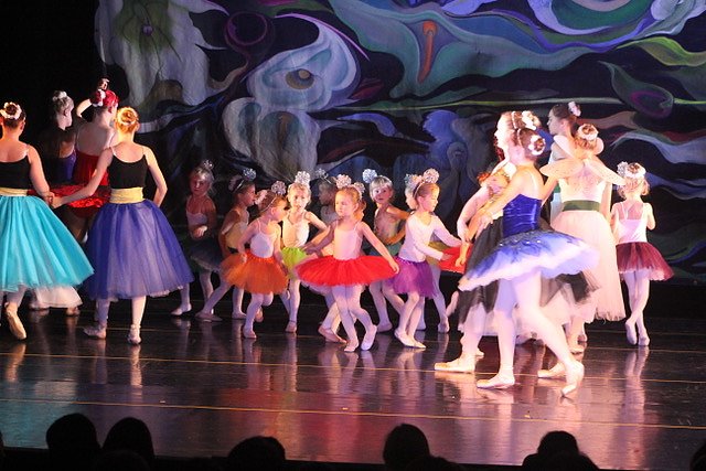 Gut besucht war auch die aktuelle Produktion des nunmehr 22 Jahre alten Tanzstudios "Die Sch&ouml;ne und das Biest"