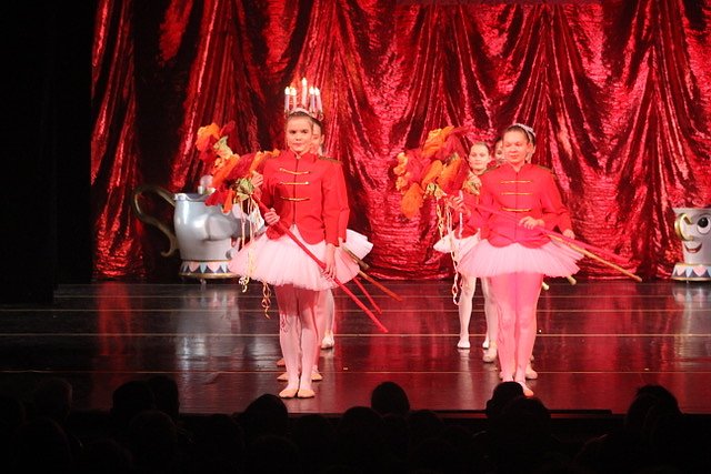 Gut besucht war auch die aktuelle Produktion des nunmehr 22 Jahre alten Tanzstudios "Die Sch&ouml;ne und das Biest"