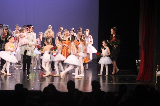 Gut besucht war auch die aktuelle Produktion des nunmehr 22 Jahre alten Tanzstudios "Die Sch&ouml;ne und das Biest"