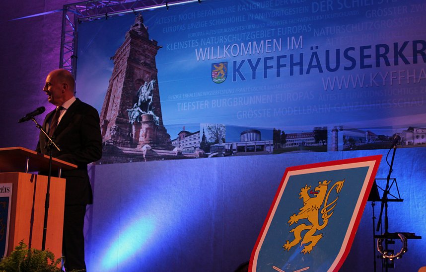 Mit Millionen im Gep&auml;ck