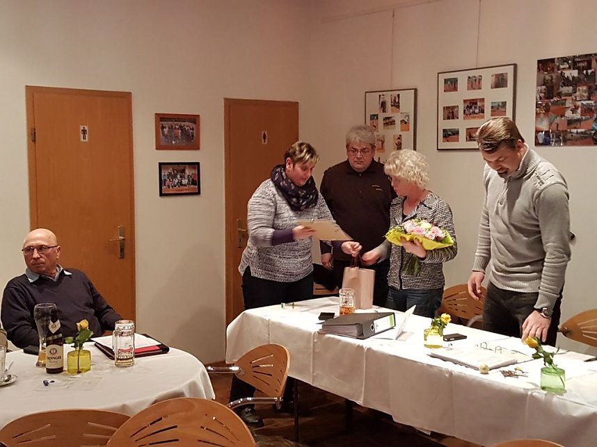 Vorstand verj&uuml;ngt sich