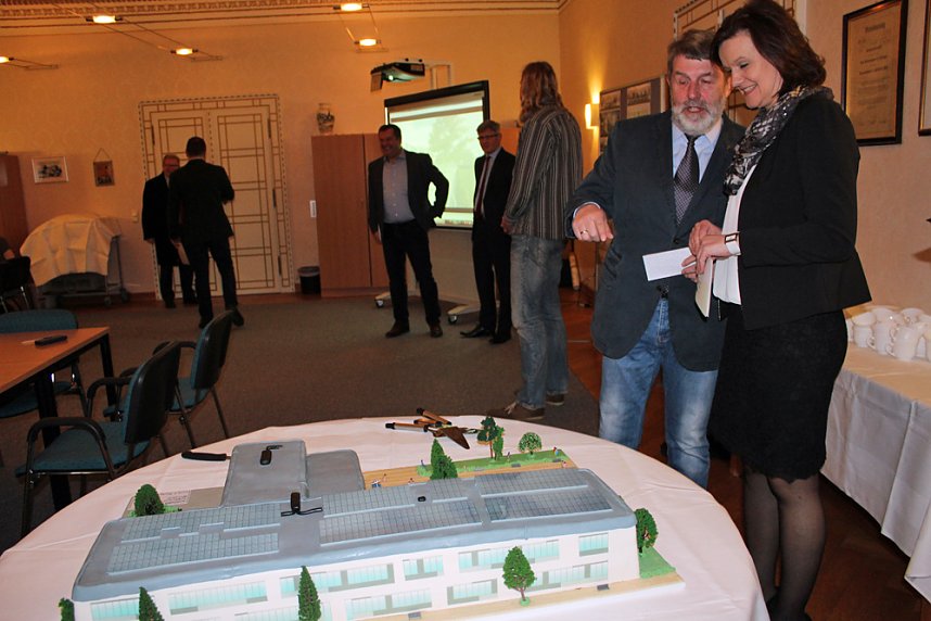 Vertrag f&uuml;r Franzbergschule unterzeichnet