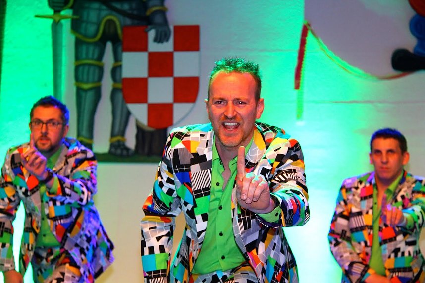 M&auml;nnerbeine und mehr auf Bleicher&ouml;der B&uuml;hne