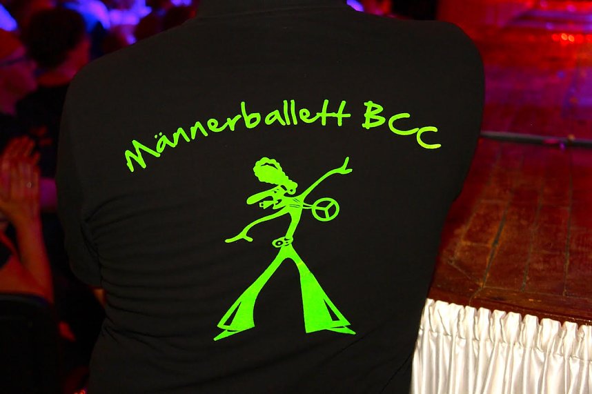 M&auml;nnerbeine und mehr auf Bleicher&ouml;der B&uuml;hne