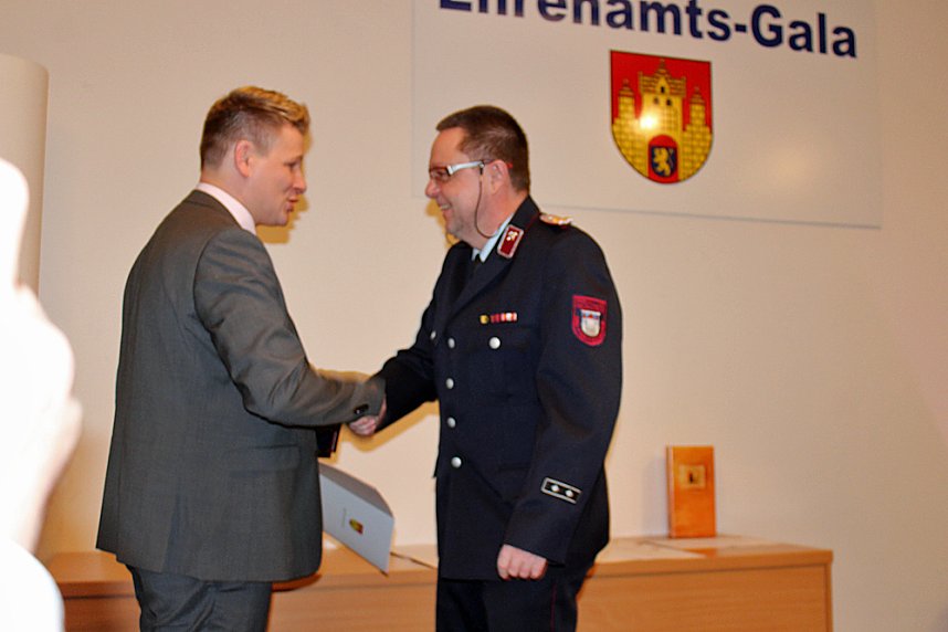 Bad Frankenhausen ehrt seine Feuerwehrleute