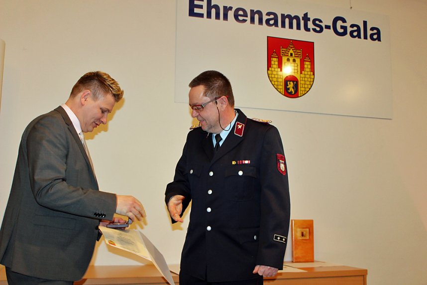 Bad Frankenhausen ehrt seine Feuerwehrleute