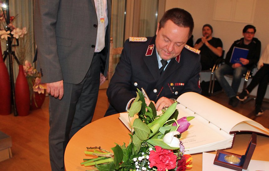 Bad Frankenhausen ehrt seine Feuerwehrleute