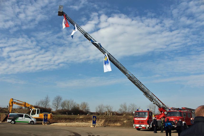 Gr&ouml;&szlig;ter Spatenstich f&uuml;r gr&ouml;&szlig;ten Eigenbau des Kyffh&auml;userkreises