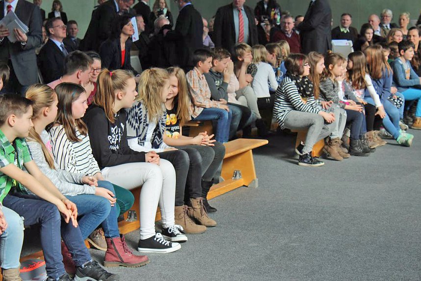 Gr&ouml;&szlig;ter Spatenstich f&uuml;r gr&ouml;&szlig;ten Eigenbau des Kyffh&auml;userkreises