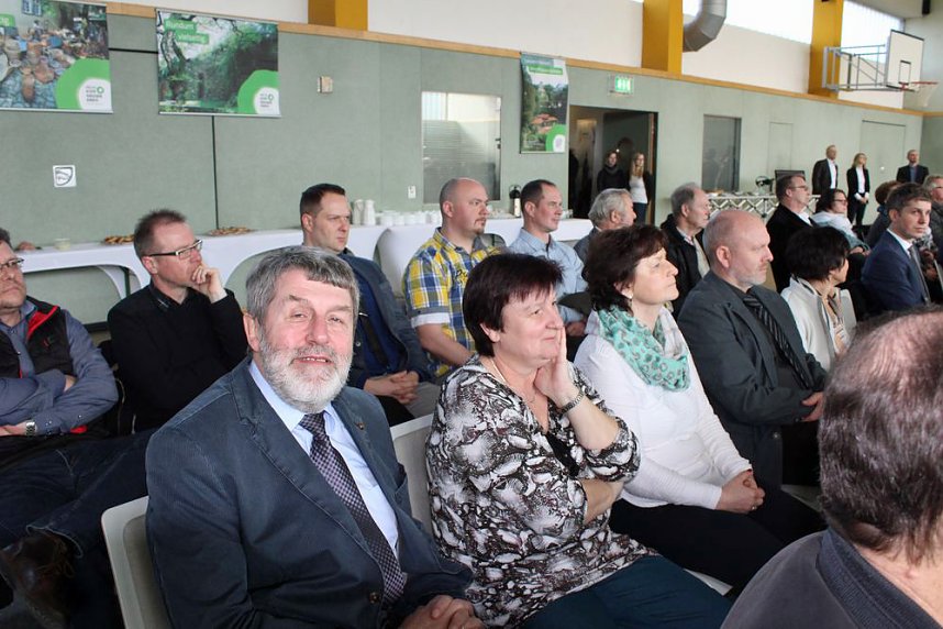 Gr&ouml;&szlig;ter Spatenstich f&uuml;r gr&ouml;&szlig;ten Eigenbau des Kyffh&auml;userkreises