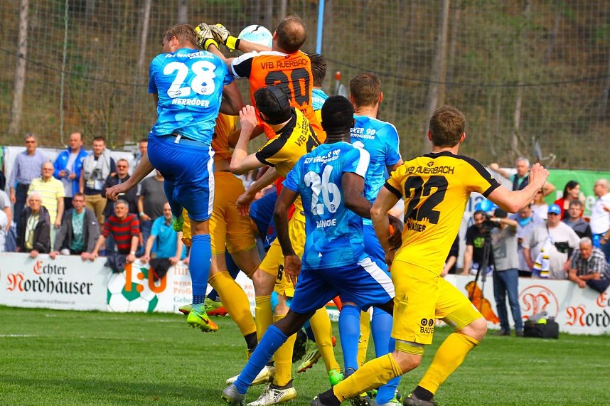 Wacker verliert gegen Auerbach im heimischen AKS