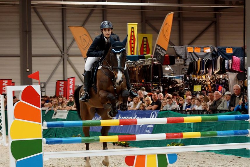 Starke Nordth&uuml;ringer Reiterinnen: C. Hartig mit Aisha