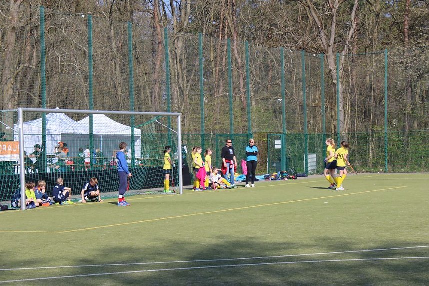 5. Strau&szlig;berger Hockey-Cup l&auml;uft